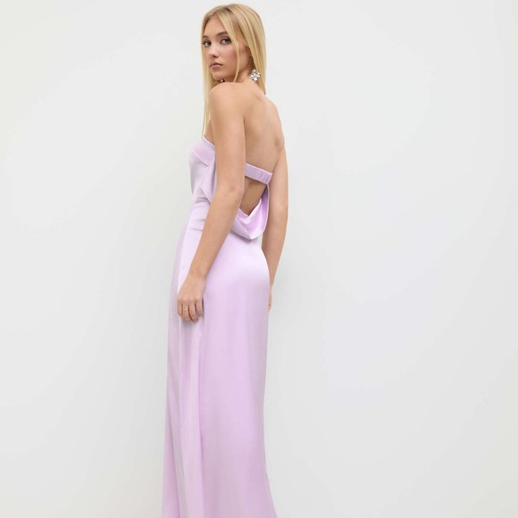o.p.t Dresses & Skirts - NWT! Few Moda O.P.T light purple strapless satin midi dress